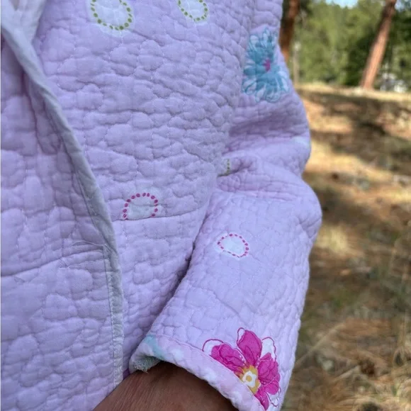 Upcycled from a quilt pastel pink and flower crop jacket - Picture 10 of 11